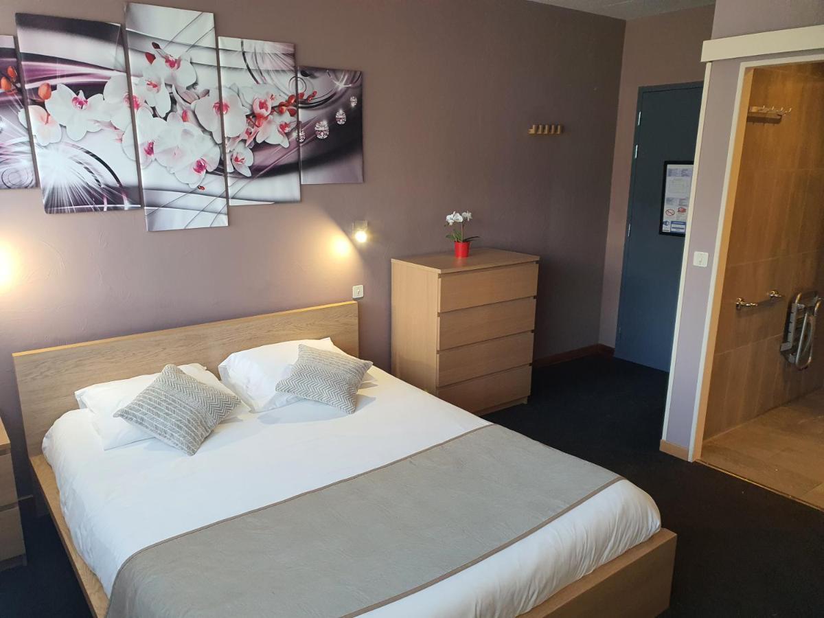 Hotel Les Flots Bleus サヴィーヌ・ル・ラック エクステリア 写真