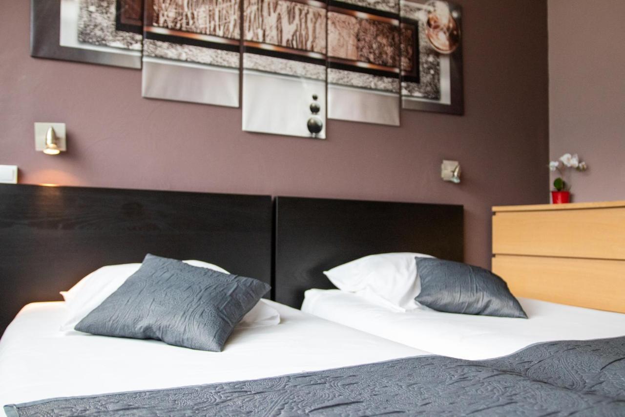 Hotel Les Flots Bleus サヴィーヌ・ル・ラック エクステリア 写真